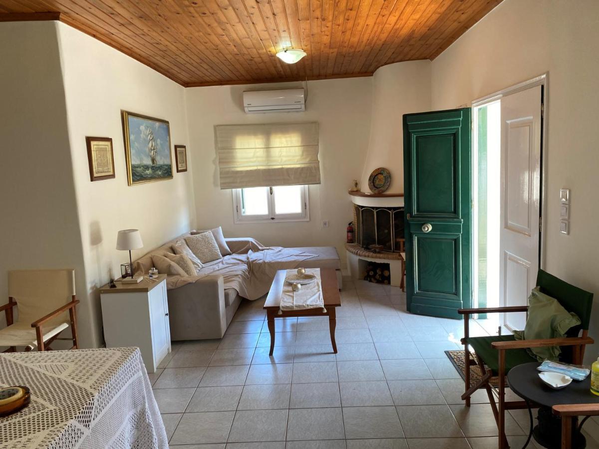 Lena'S Traditional Villa Agia Efimia Luaran gambar